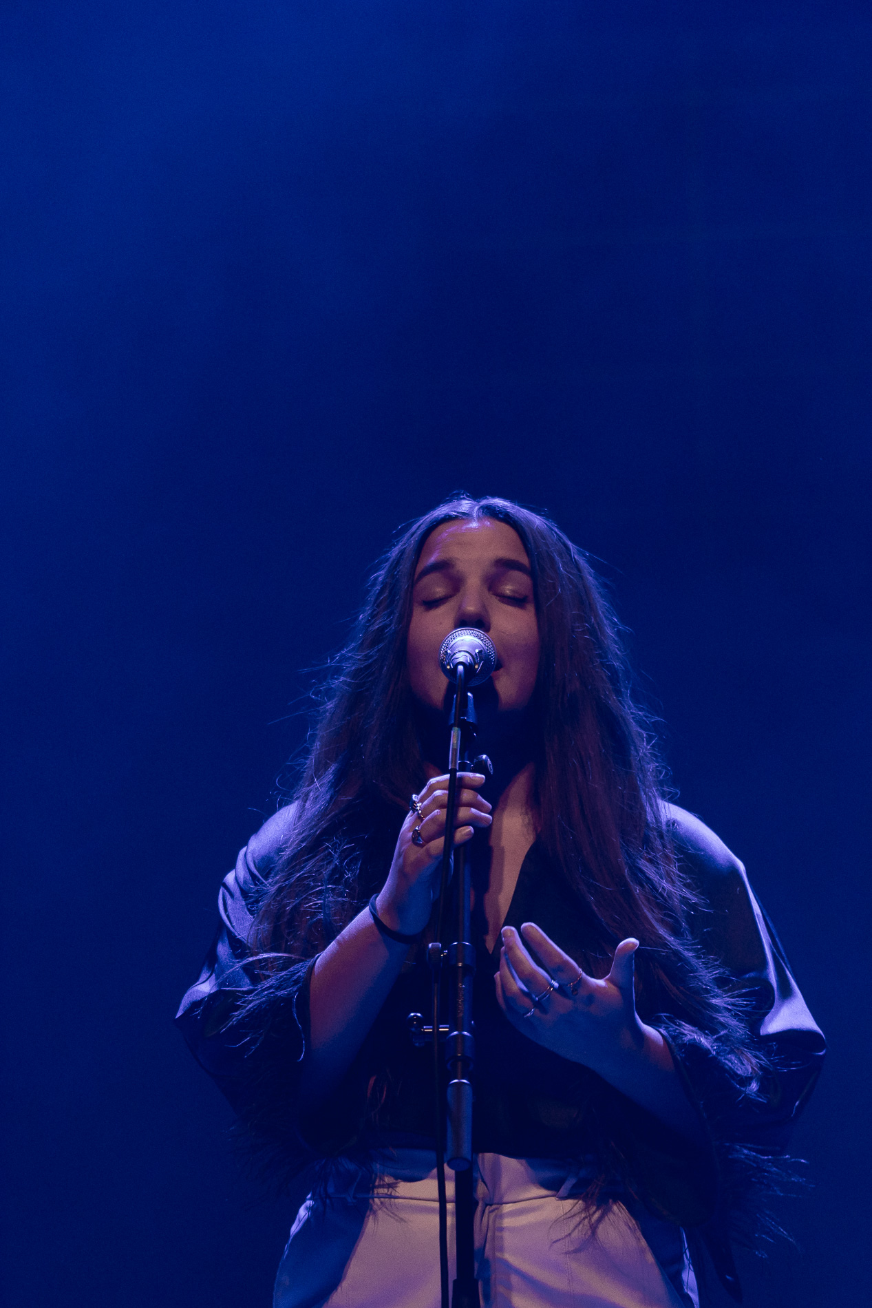 Amina @ Het Depot, picture 1, photographed by Jürgen Bruynooghe - FrontView Magazine