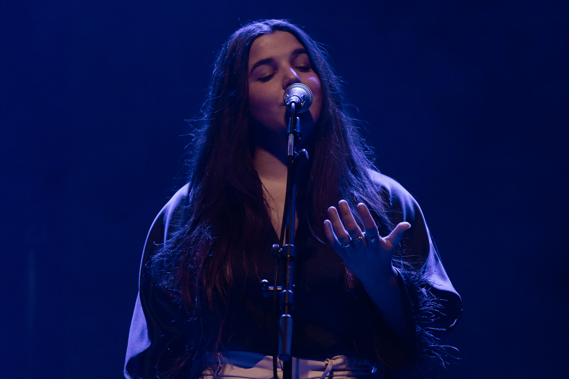 Amina @ Het Depot, picture 4, photographed by Jürgen Bruynooghe - FrontView Magazine
