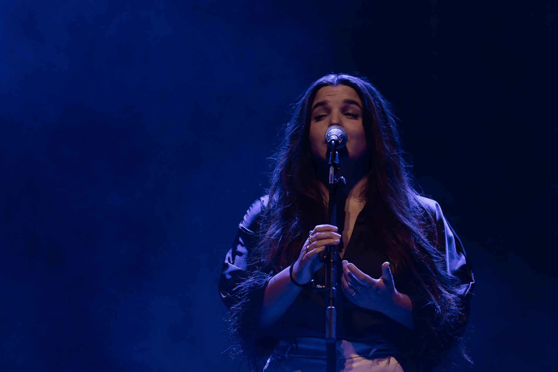 Amina @ Het Depot, picture 5, photographed by Jürgen Bruynooghe - FrontView Magazine