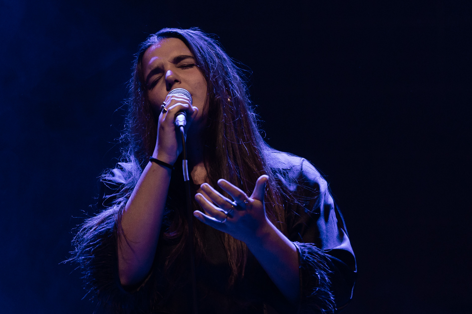 Amina @ Het Depot, picture 17, photographed by Jürgen Bruynooghe - FrontView Magazine