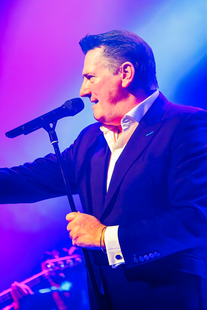 Tony Hadley (Spandau Ballet) Live in concert, picture 11, photographed by Paul Jongeneelen - FrontView Magazine