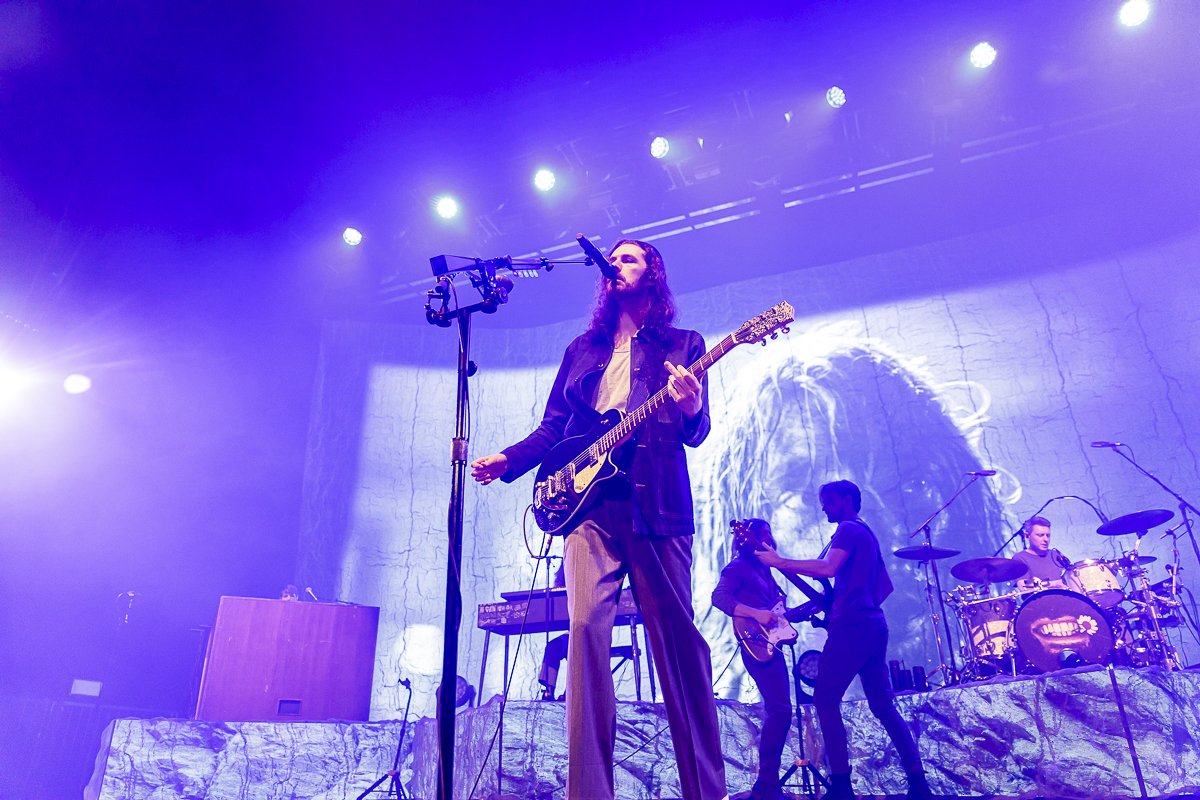 Hozier @ Vorst Nationaal, picture 4, photographed by Peter Smet - FrontView Magazine