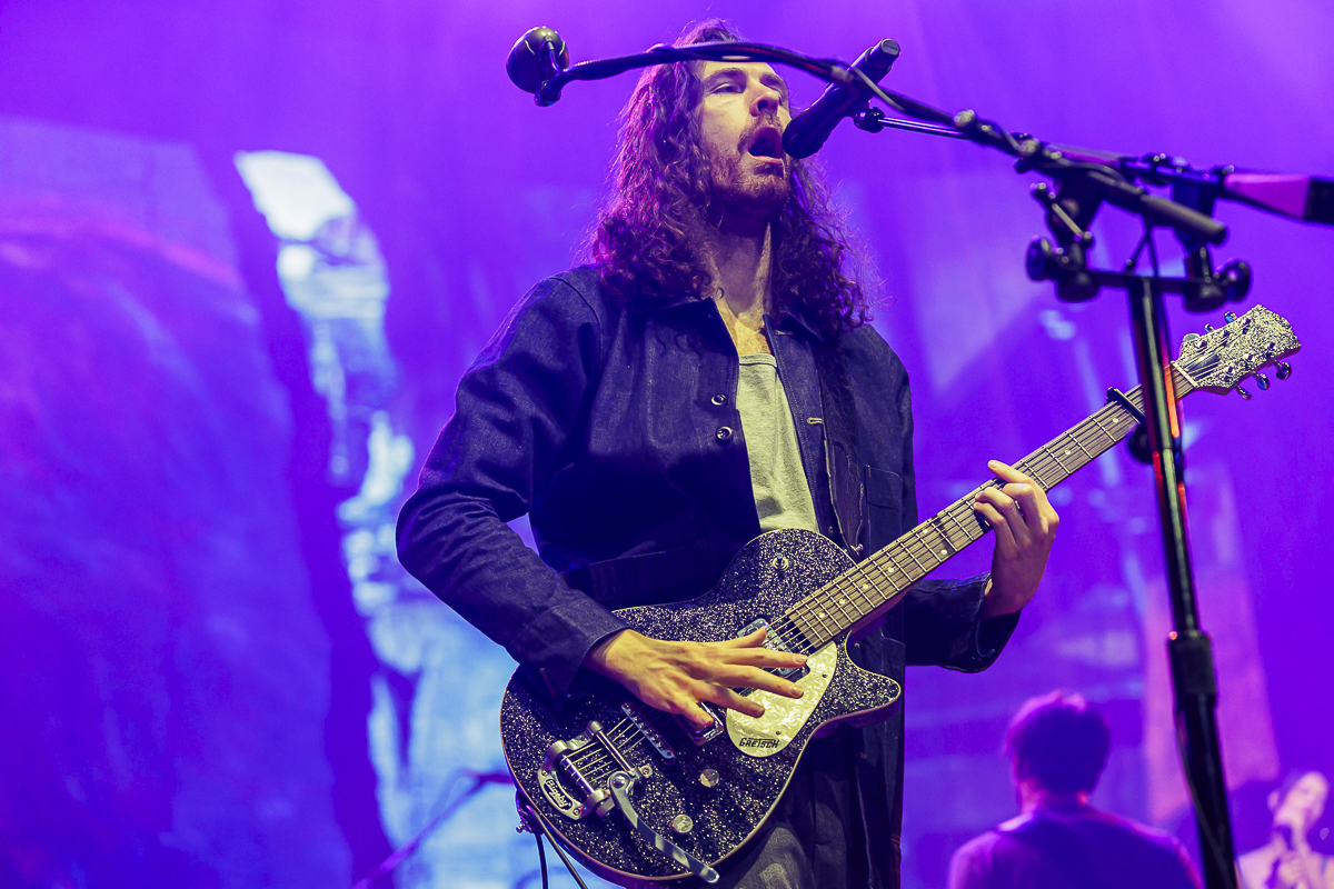 Hozier @ Vorst Nationaal, picture 18, photographed by Peter Smet - FrontView Magazine