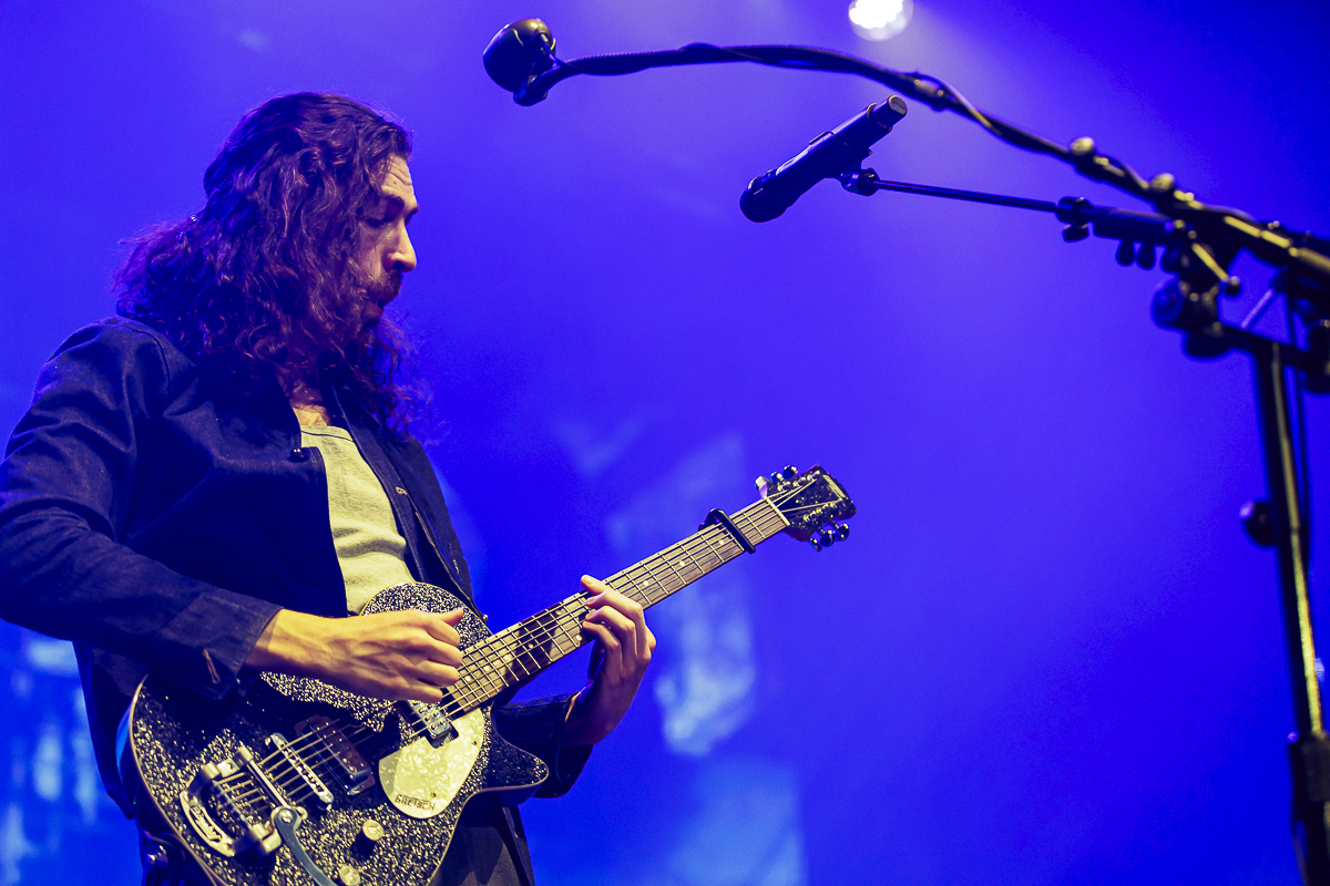 Hozier @ Vorst Nationaal, picture 19, photographed by Peter Smet - FrontView Magazine