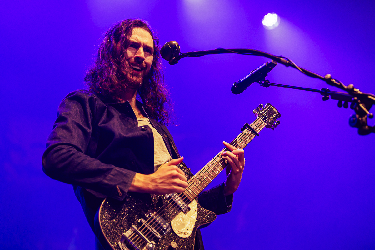 Hozier @ Vorst Nationaal, picture 21, photographed by Peter Smet - FrontView Magazine