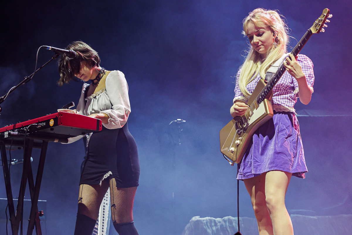 The Last Dinner Party @ Vorst Nationaal, picture 4, photographed by Peter Smet - FrontView Magazine