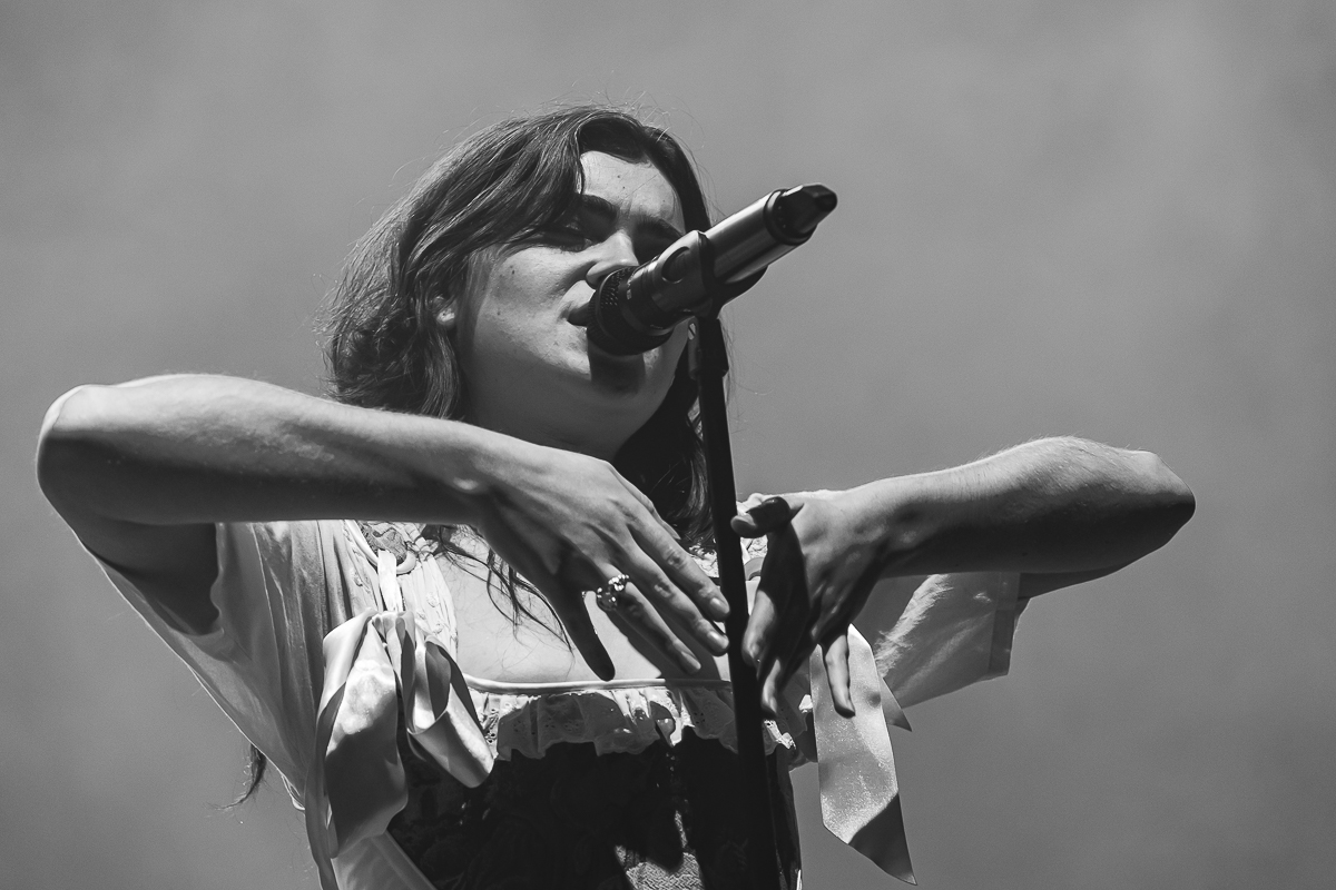 The Last Dinner Party @ Vorst Nationaal, picture 8, photographed by Peter Smet - FrontView Magazine