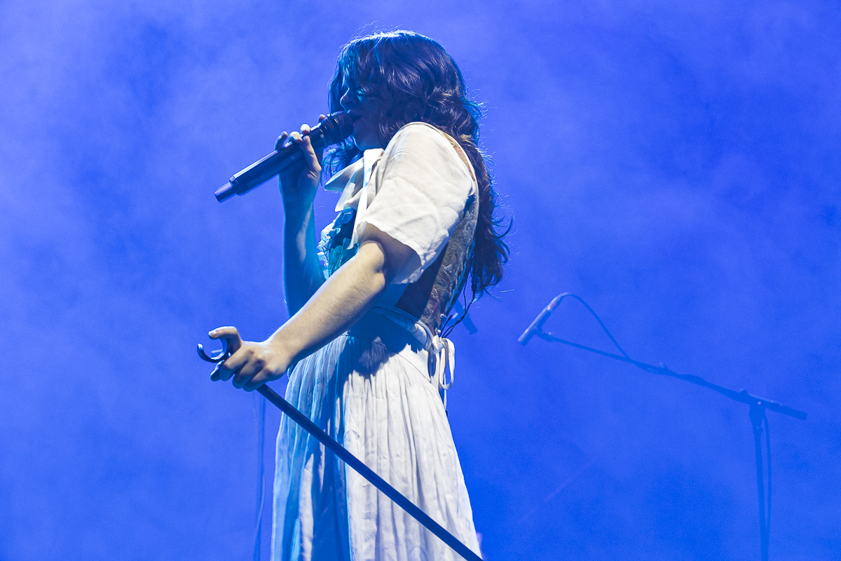 The Last Dinner Party @ Vorst Nationaal, picture 9, photographed by Peter Smet - FrontView Magazine
