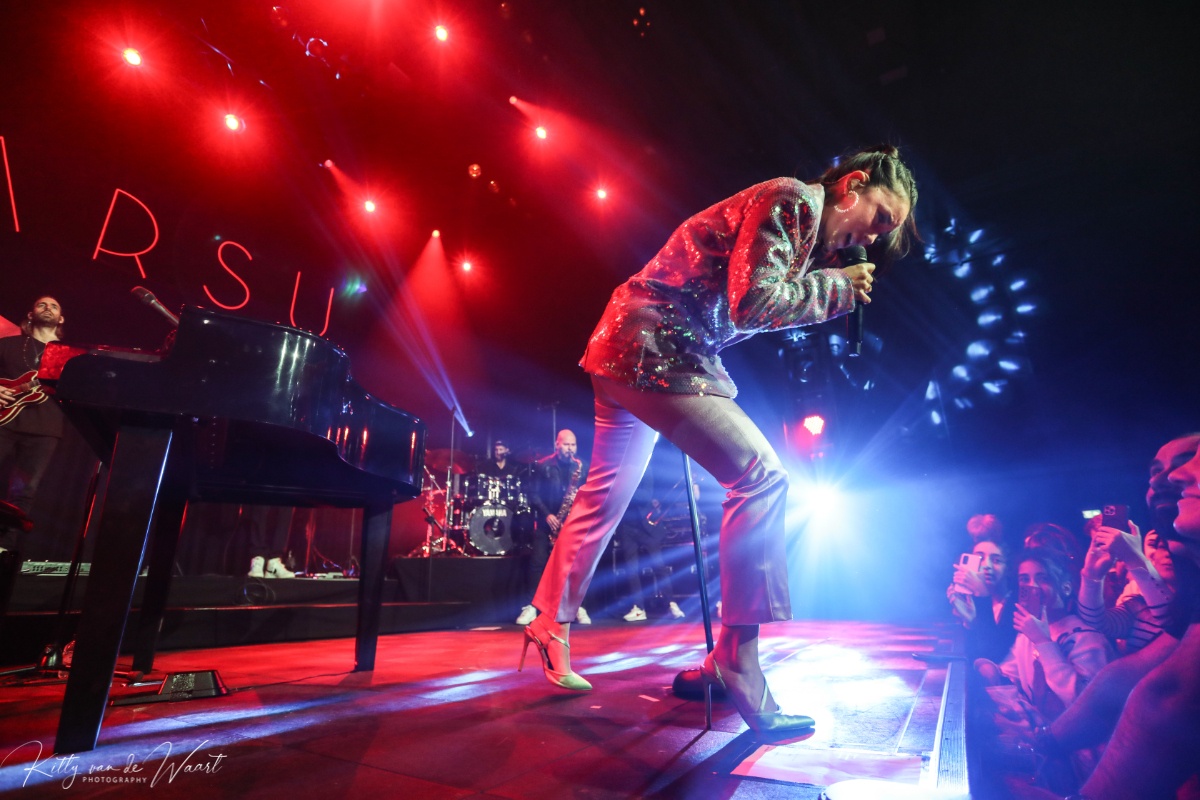 KARSU @ Effenaar, picture 7, photographed by Kitty van de Waart - FrontView Magazine
