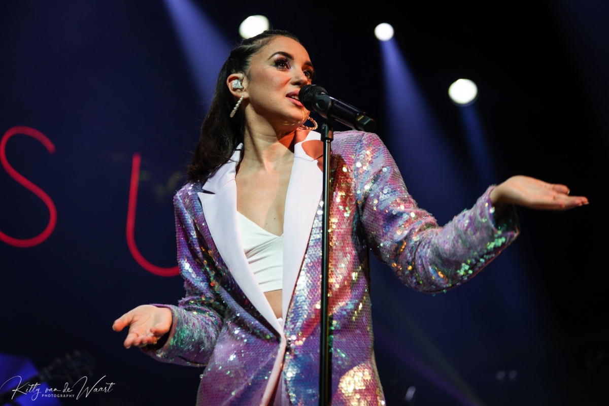 KARSU @ Effenaar, picture 20, photographed by Kitty van de Waart - FrontView Magazine