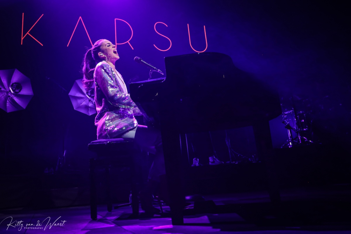KARSU @ Effenaar, picture 22, photographed by Kitty van de Waart - FrontView Magazine