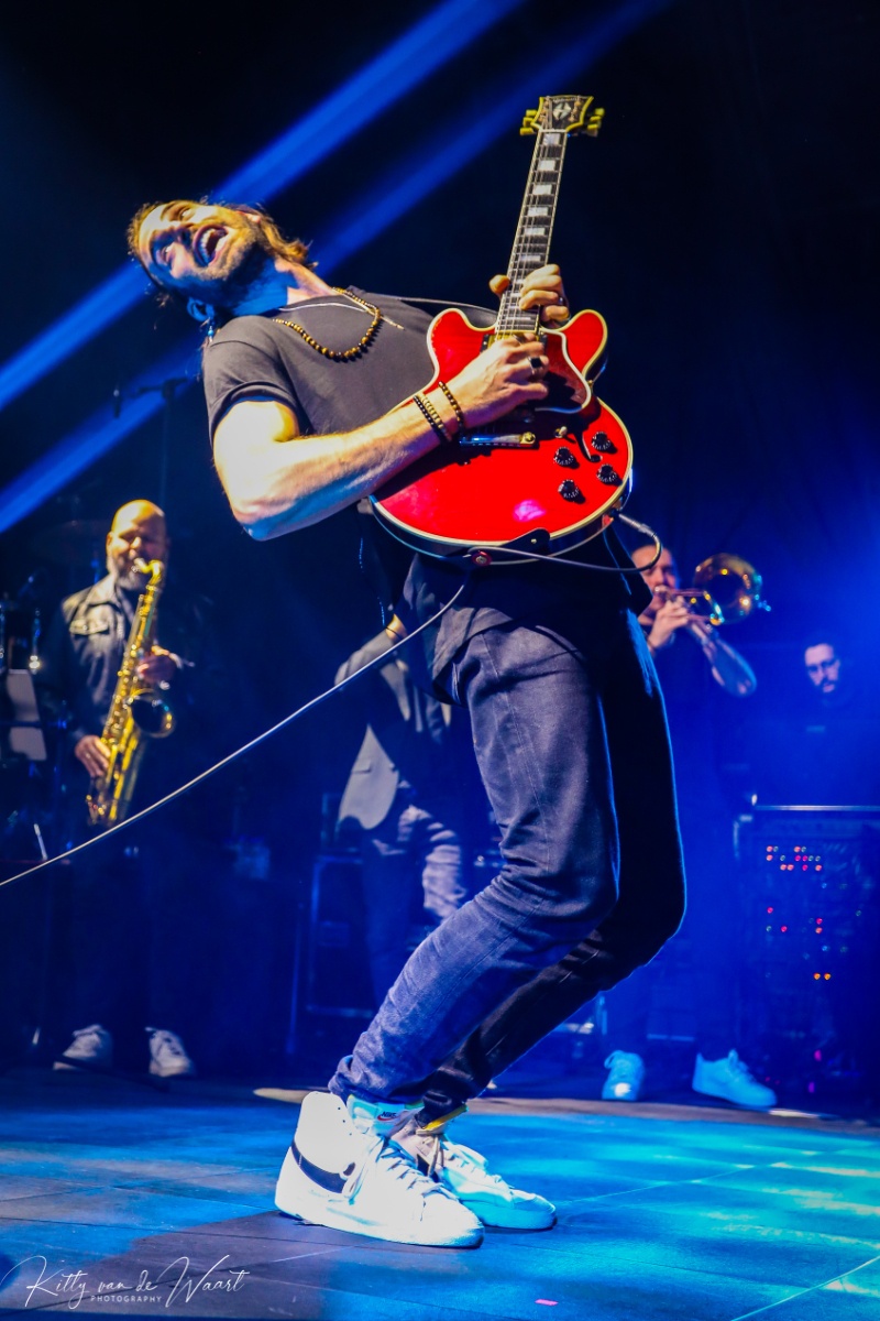 KARSU @ Effenaar, picture 28, photographed by Kitty van de Waart - FrontView Magazine