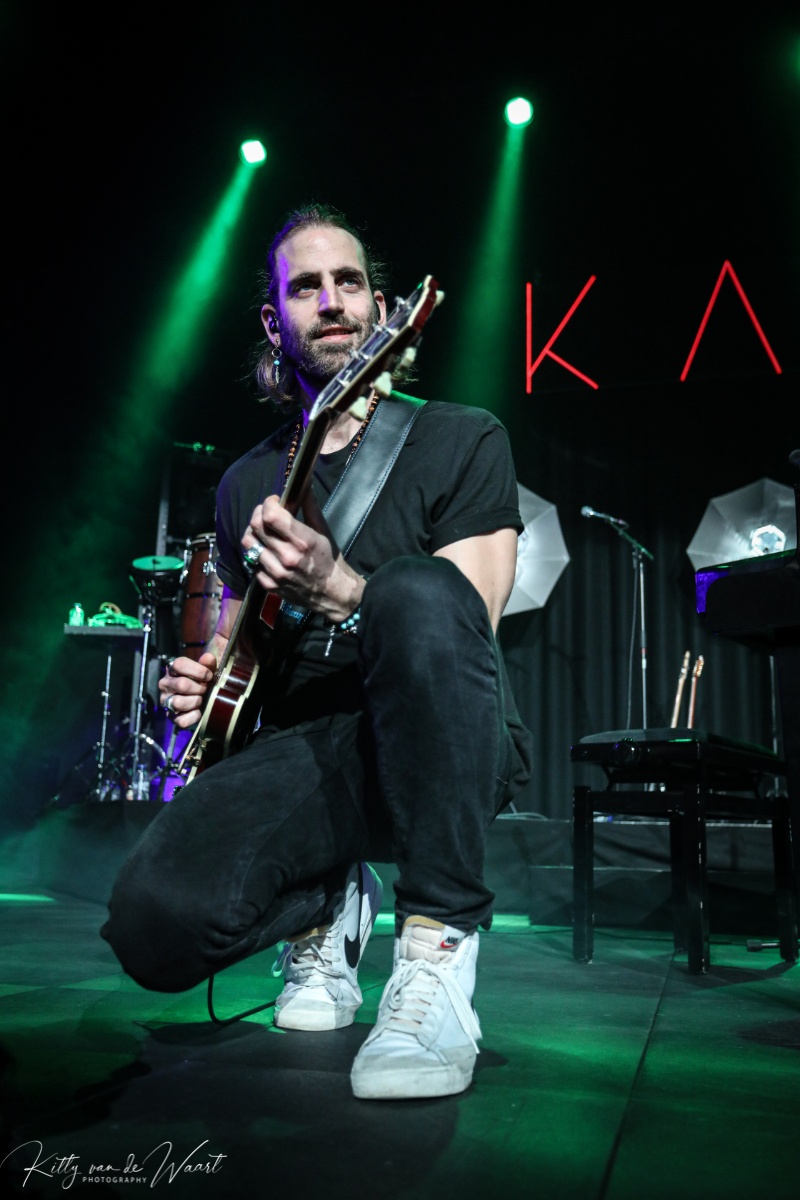 KARSU @ Effenaar, picture 40, photographed by Kitty van de Waart - FrontView Magazine