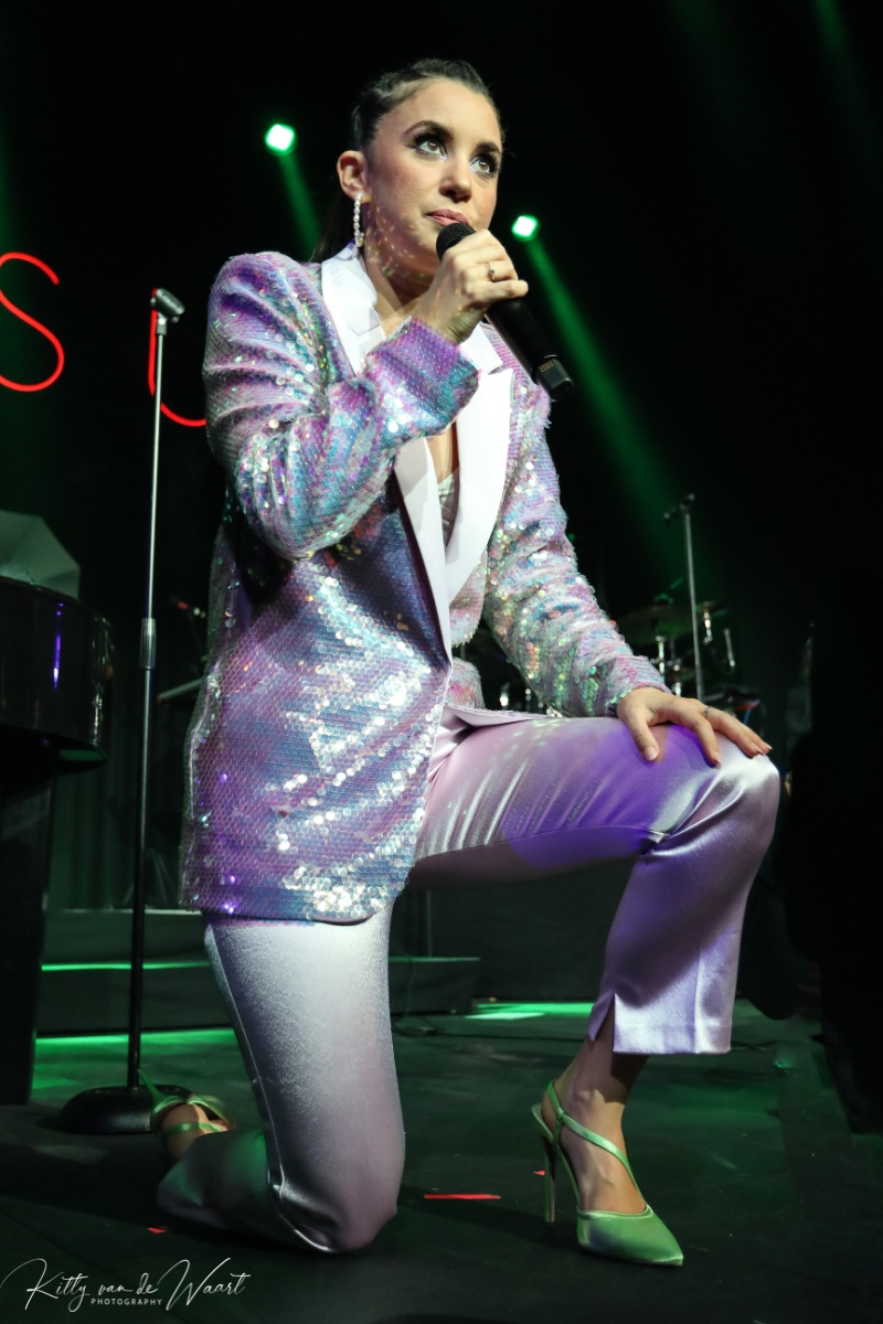 KARSU @ Effenaar, picture 41, photographed by Kitty van de Waart - FrontView Magazine