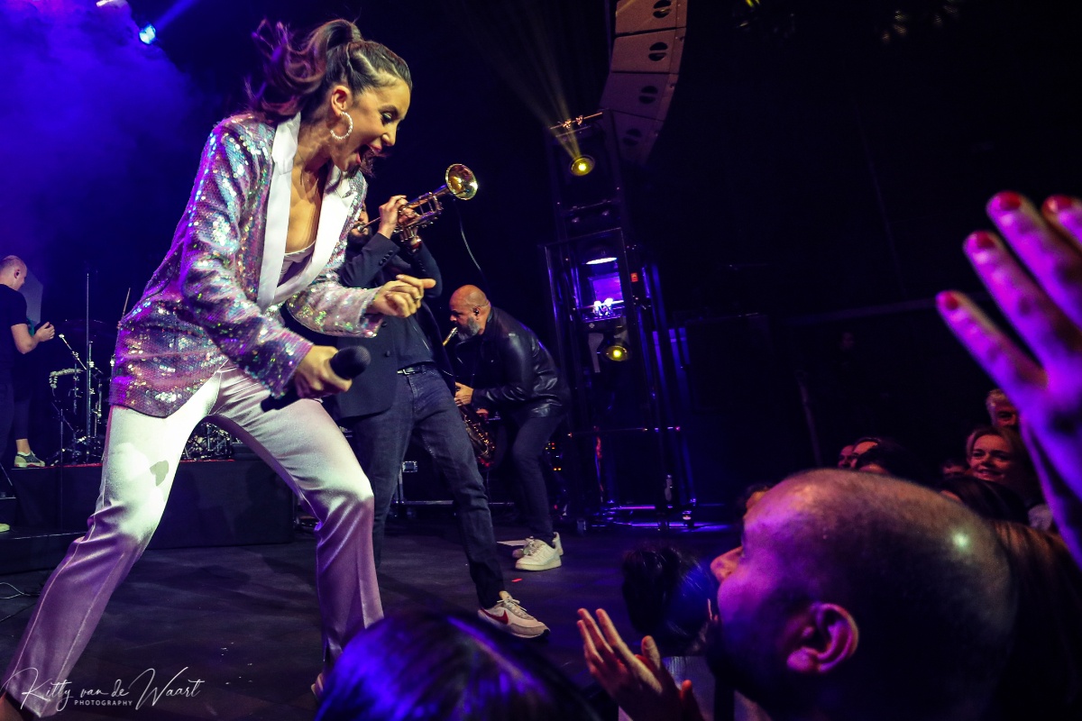 KARSU @ Effenaar, picture 42, photographed by Kitty van de Waart - FrontView Magazine
