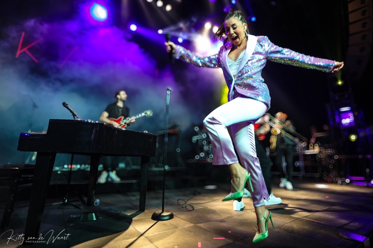 KARSU @ Effenaar, picture 43, photographed by Kitty van de Waart - FrontView Magazine