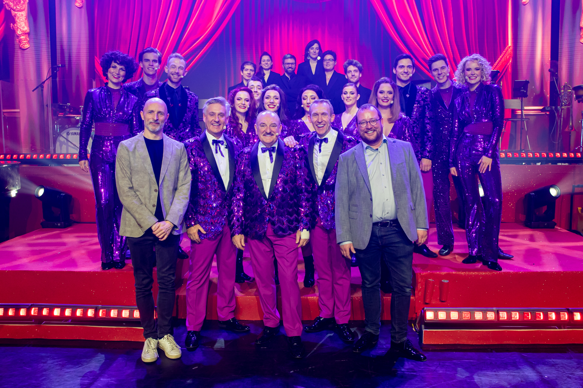 Première Winterrevue With Friends @ Theater Elckerlyc, picture 50, photographed by Goele Bormans - FrontView Magazine