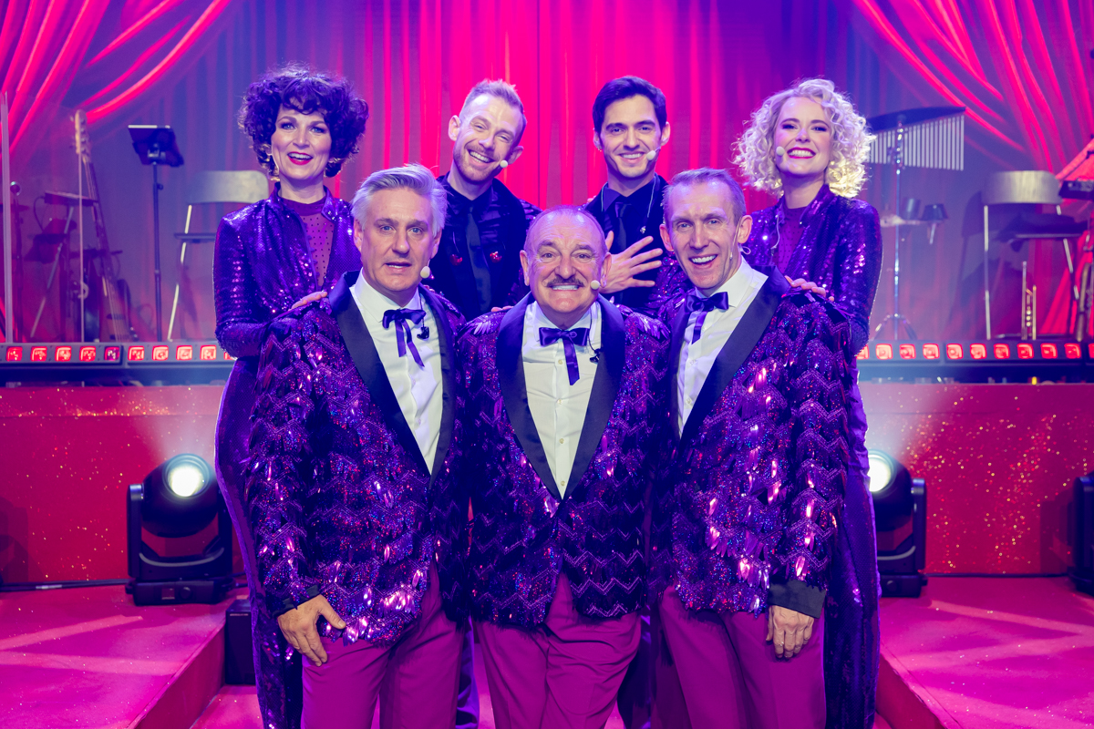 Première Winterrevue With Friends @ Theater Elckerlyc, picture 54, photographed by Goele Bormans - FrontView Magazine
