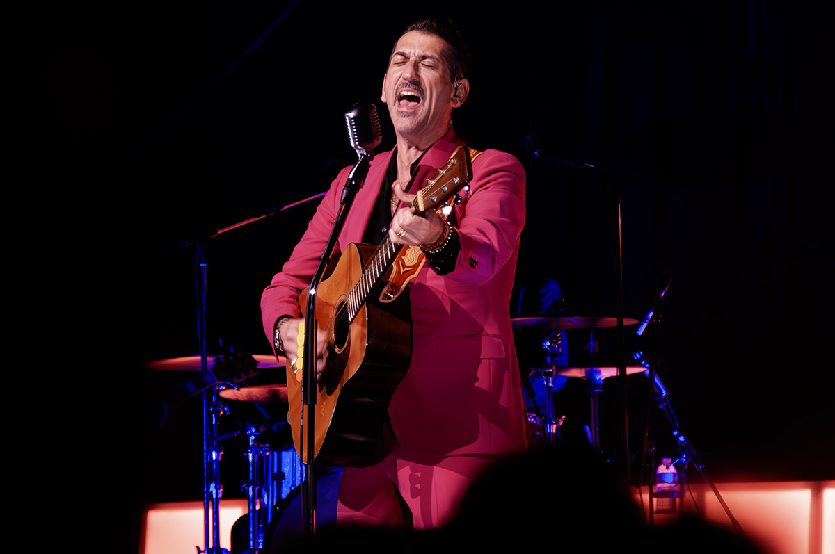 Danny Vera @ Trix, foto 14, foto's door Jurgen Van De Maele - FrontView Magazine