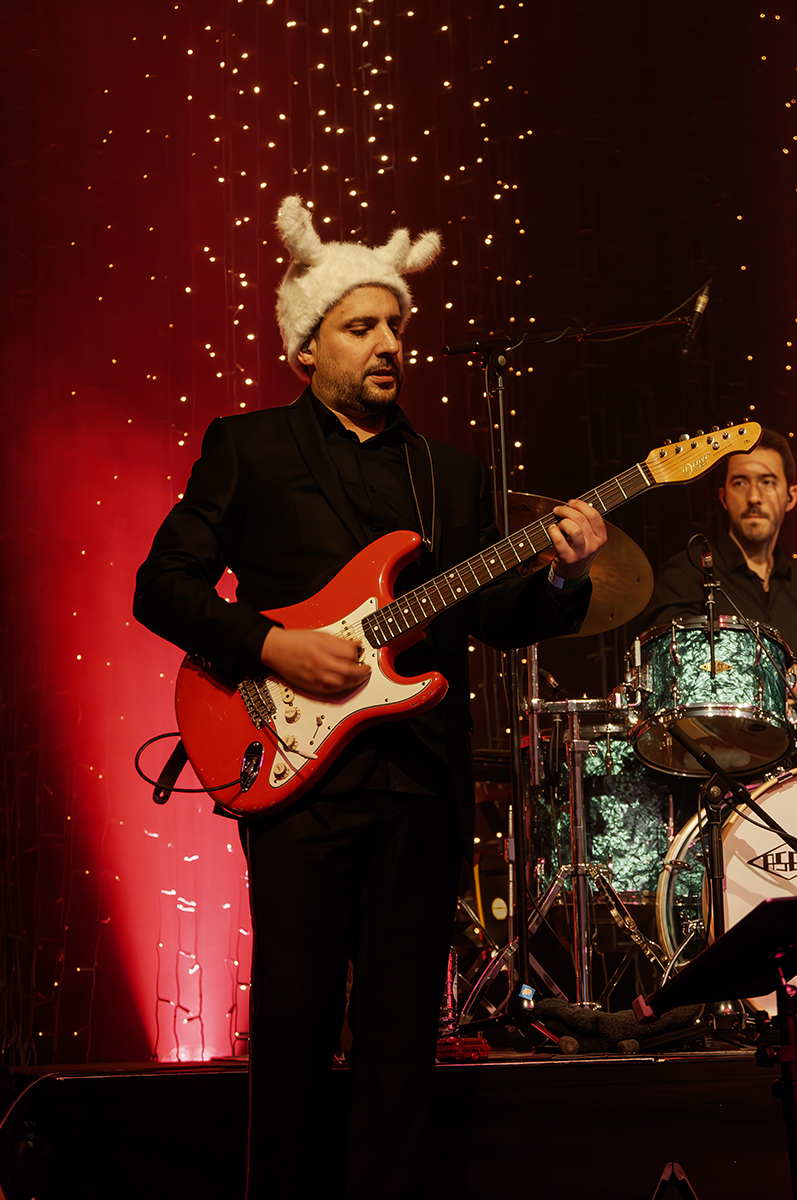 Axelle Red- A Very Special Christmas @ Het Depot, picture 1, photographed by Jurgen Van De Maele - FrontView Magazine