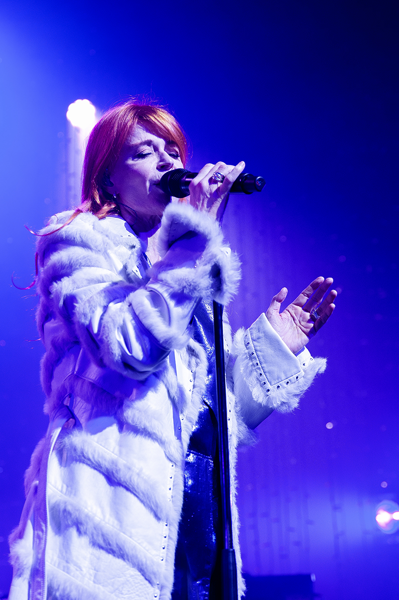 Axelle Red- A Very Special Christmas @ Het Depot, picture 11, photographed by Jurgen Van De Maele - FrontView Magazine