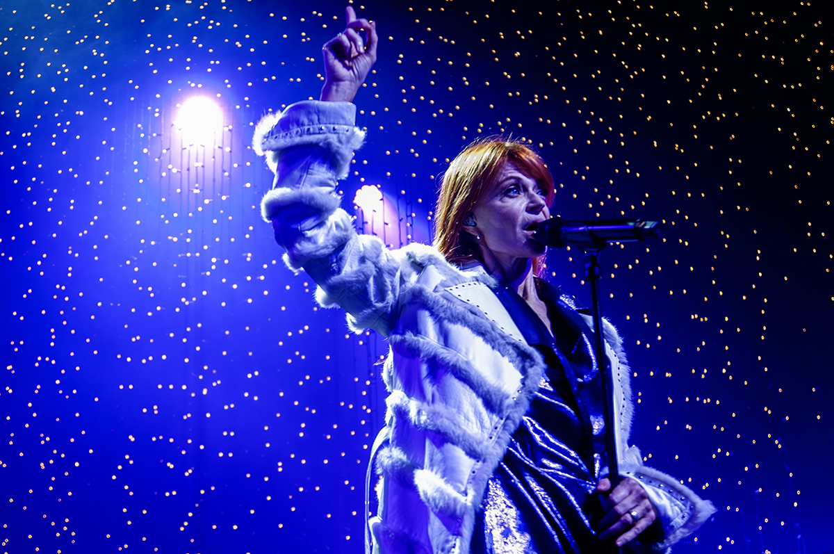 Axelle Red- A Very Special Christmas @ Het Depot, picture 16, photographed by Jurgen Van De Maele - FrontView Magazine