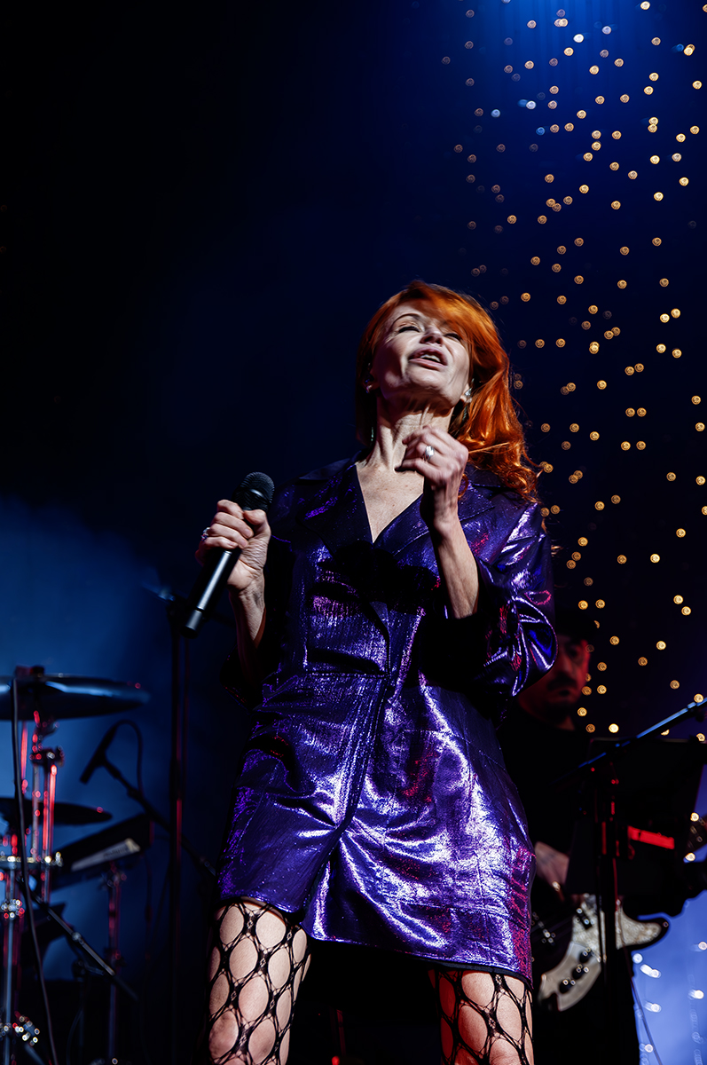 Axelle Red- A Very Special Christmas @ Het Depot, picture 19, photographed by Jurgen Van De Maele - FrontView Magazine