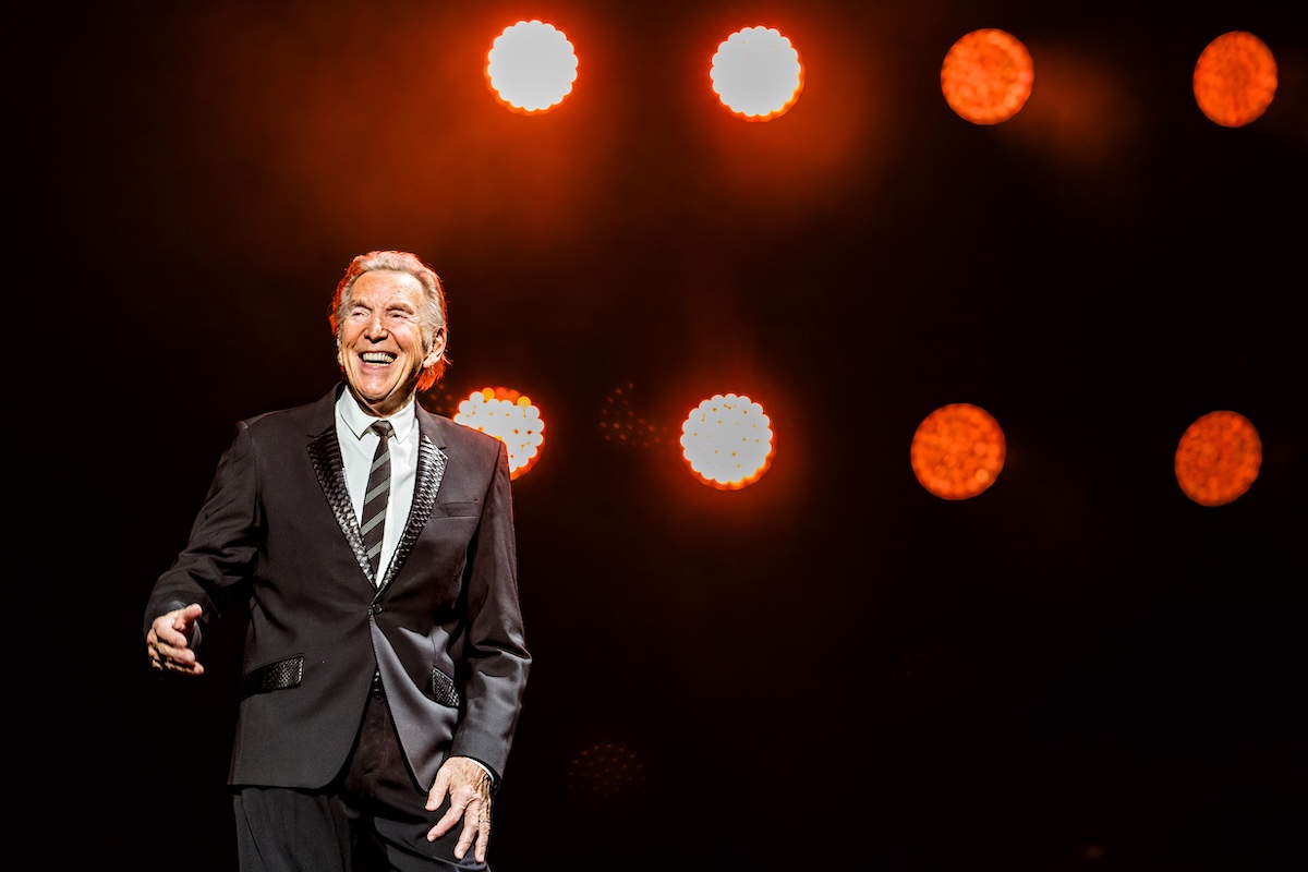 Will Tura Nodigt Uit @ Sportpaleis, picture 2, photographed by Dorien Goetschalckx - FrontView Magazine