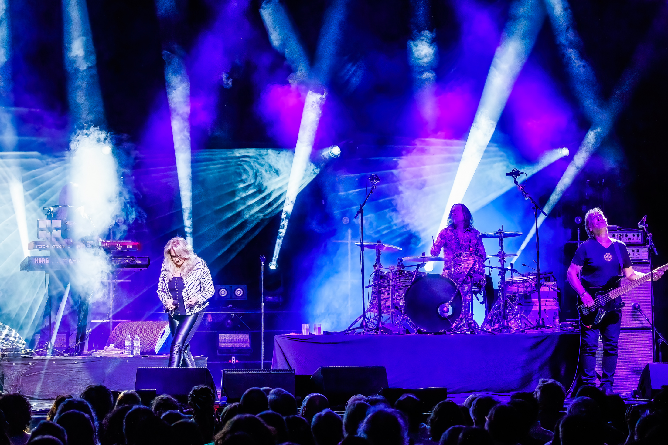 Bonnie Tyler Live in concert, picture 9, photographed by Paul Jongeneelen - FrontView Magazine