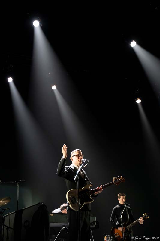 Hooverphonic: 20th Anniversary Tour @ De Warande, picture 19, photographed by FrontView Magazine