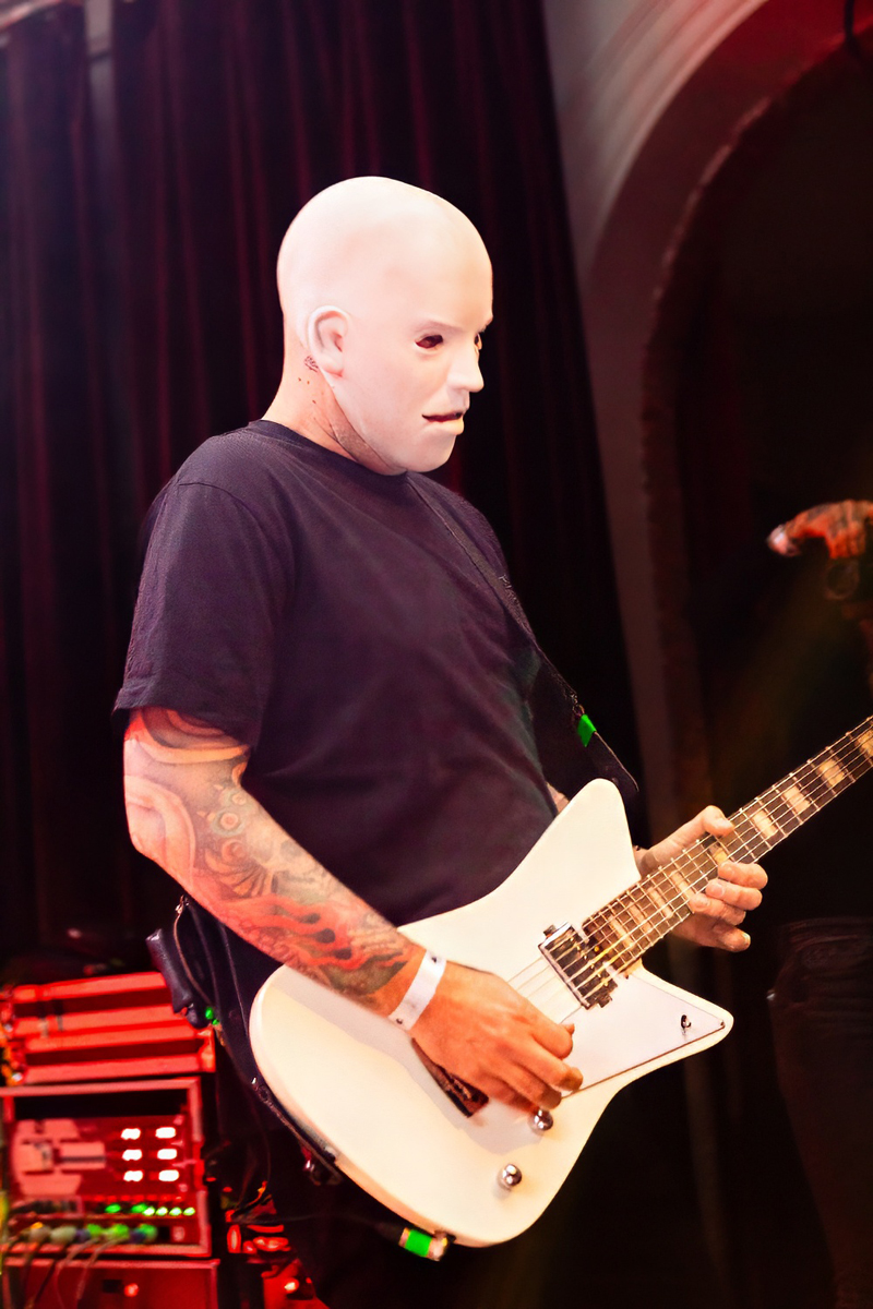 Fleddy Melculy @ De Casino, picture 4, photographed by Edwin Houdevelt - FrontView Magazine