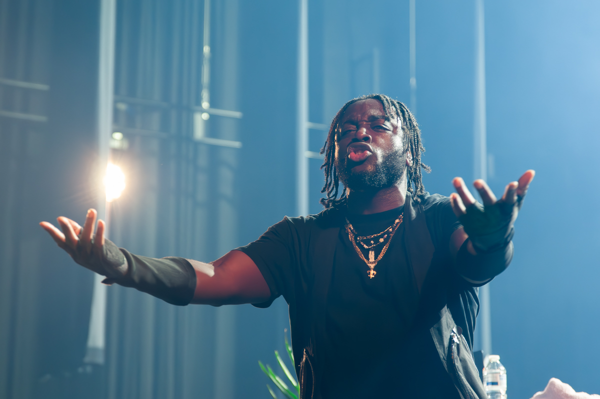 Wasiu @ Ancienne Belgique, picture 13, photographed by Jurgen Van De Maele - FrontView Magazine