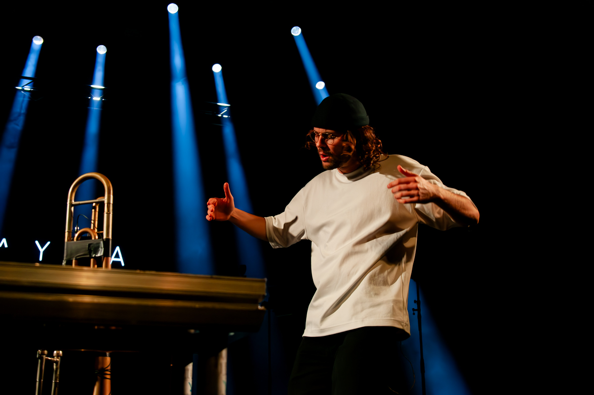 Zayka @ Ancienne Belgique, picture 12, photographed by Jurgen Van De Maele - FrontView Magazine