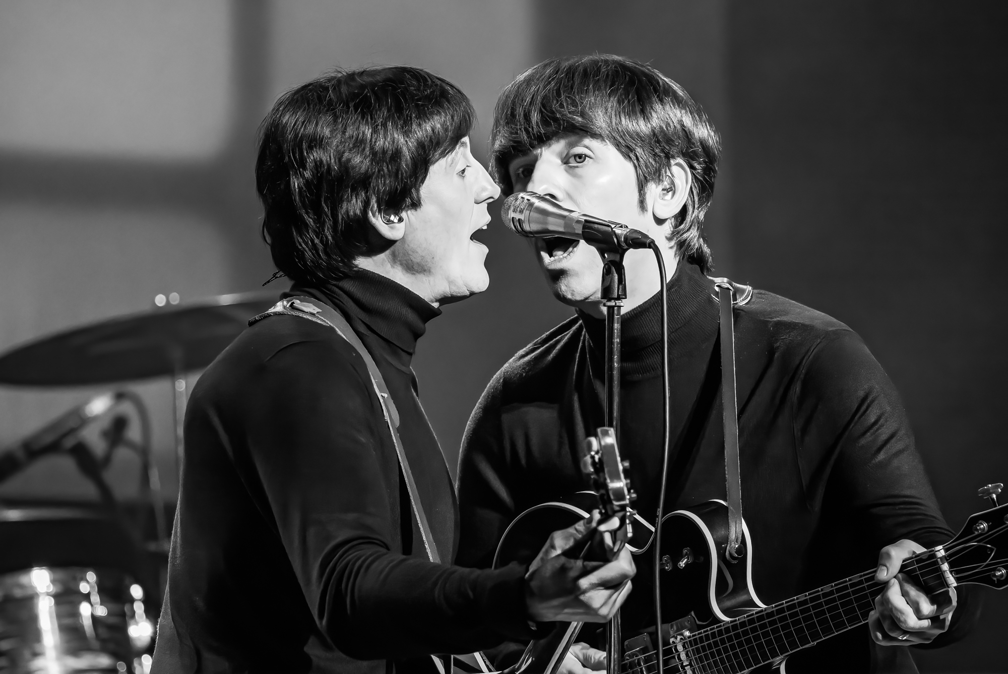 The Bootleg Beatles @ De Roma, picture 2, photographed by Paul Jongeneelen - FrontView Magazine