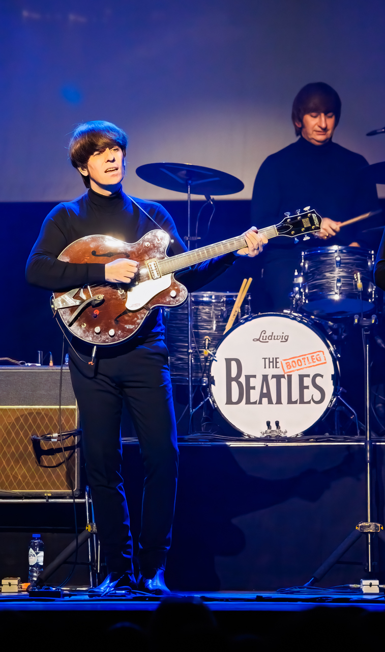 The Bootleg Beatles @ De Roma, picture 4, photographed by Paul Jongeneelen - FrontView Magazine