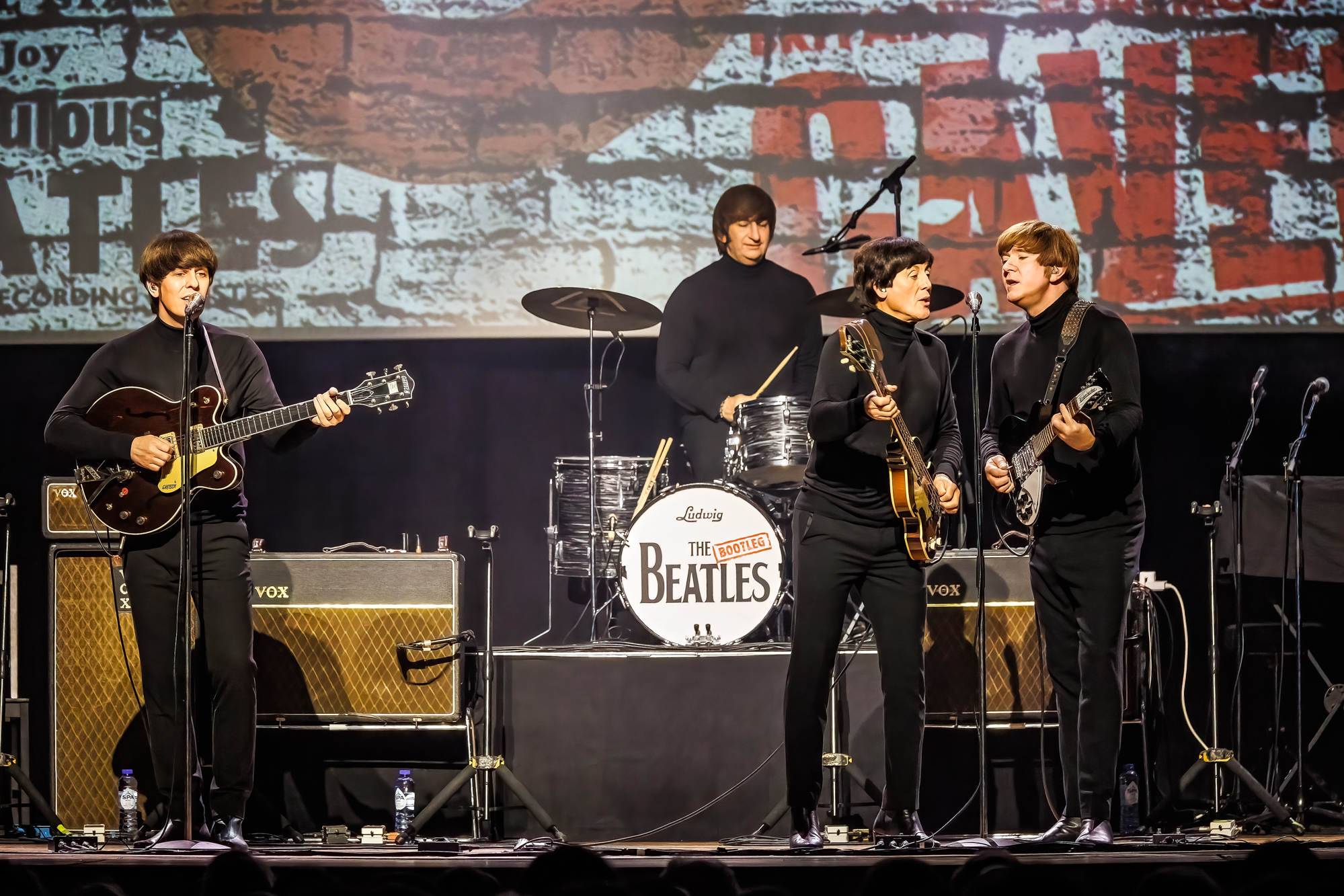 The Bootleg Beatles @ De Roma, picture 6, photographed by Paul Jongeneelen - FrontView Magazine