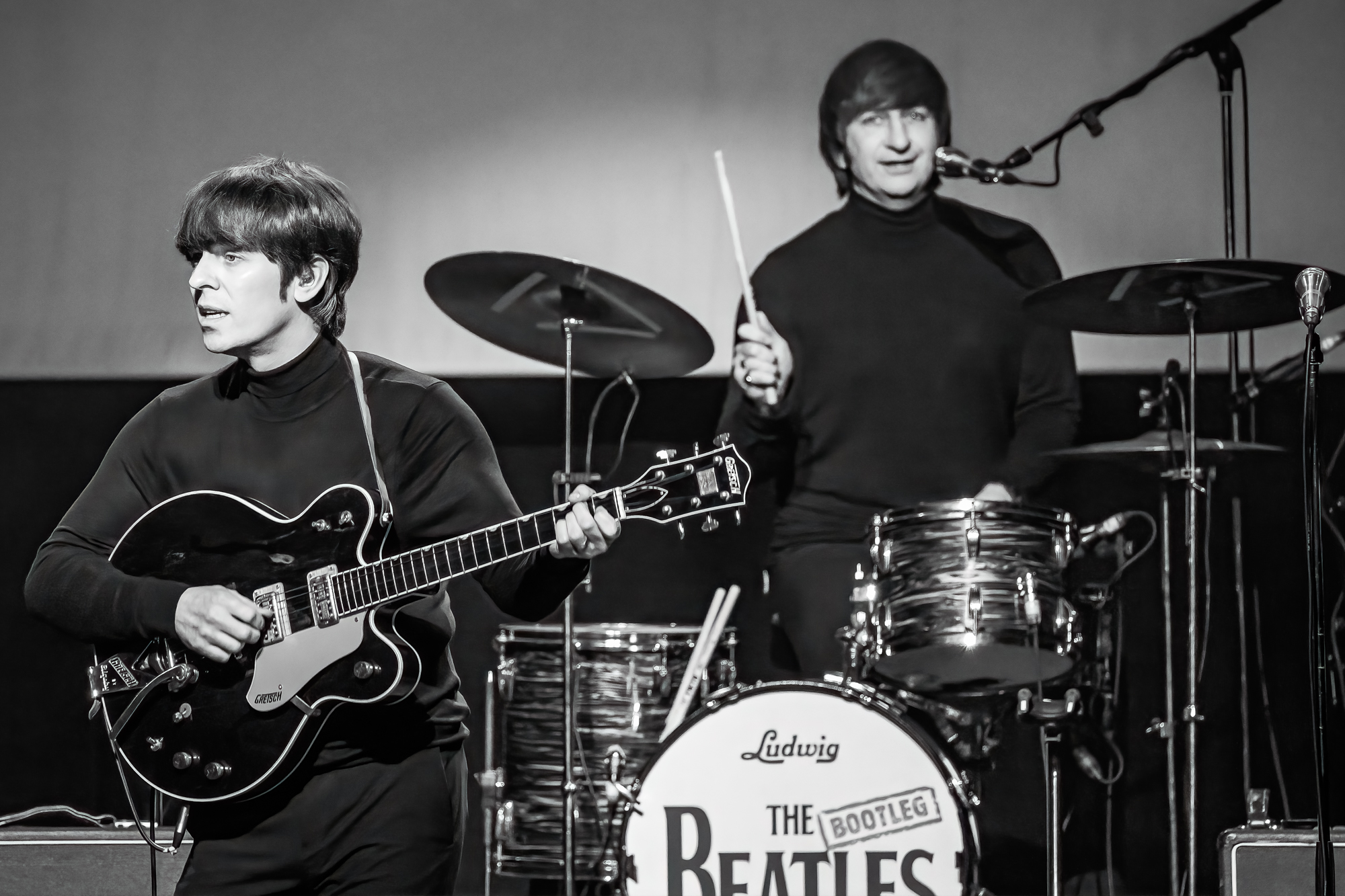 The Bootleg Beatles @ De Roma, picture 9, photographed by Paul Jongeneelen - FrontView Magazine