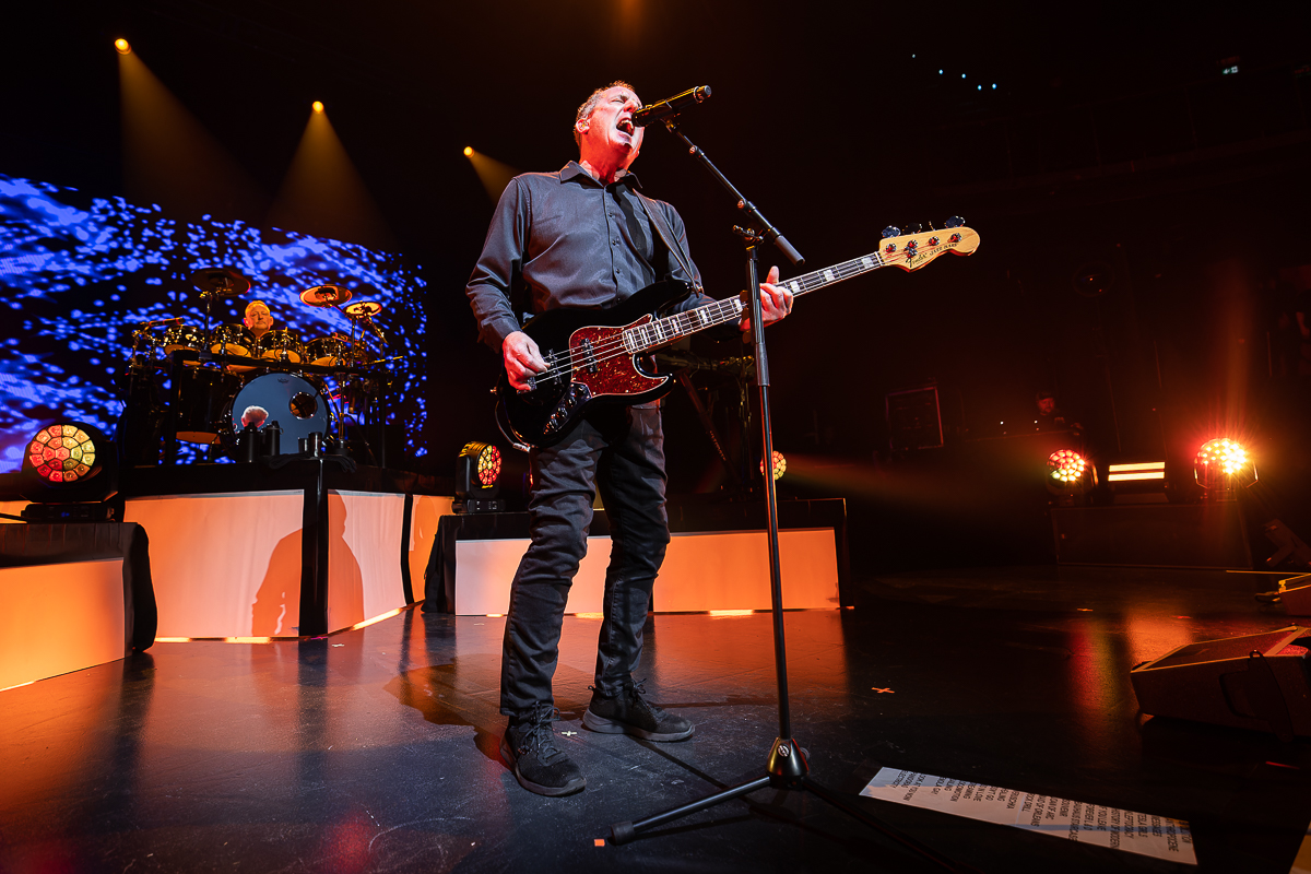 OMD @ Koninklijk Circus, picture 7, photographed by David Johnson - FrontView Magazine