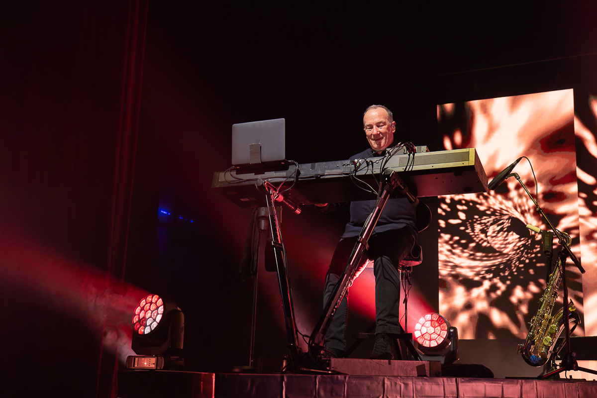 OMD @ Koninklijk Circus, picture 8, photographed by David Johnson - FrontView Magazine