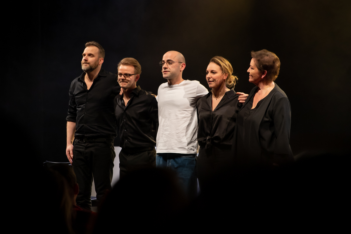 Première Tot Altijd @ Fakkeltheater - Rode Zaal, foto 17, foto's door Goele Bormans - FrontView Magazine