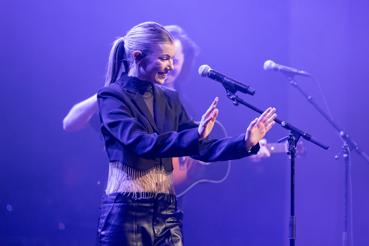 Hannah Mae @ De Roma, picture 8, photographed by dirk janssens - FrontView Magazine