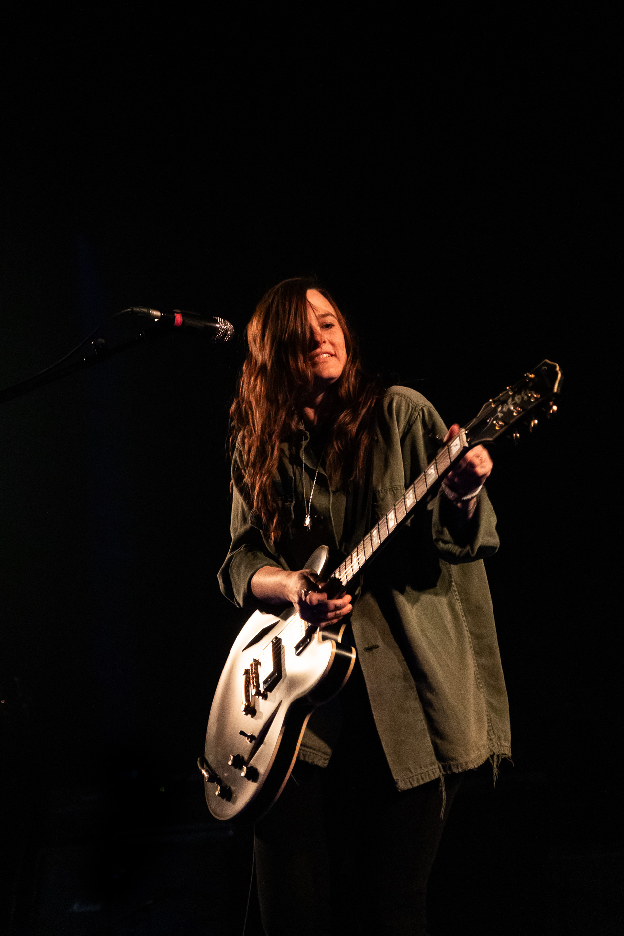 Emily Wolfe @ Ancienne Belgique, picture 12, photographed by Jürgen Bruynooghe - FrontView Magazine