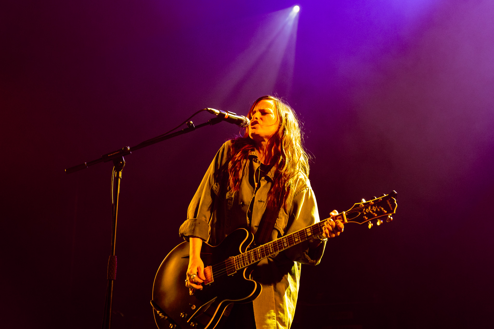 Emily Wolfe @ Ancienne Belgique, picture 21, photographed by Jürgen Bruynooghe - FrontView Magazine