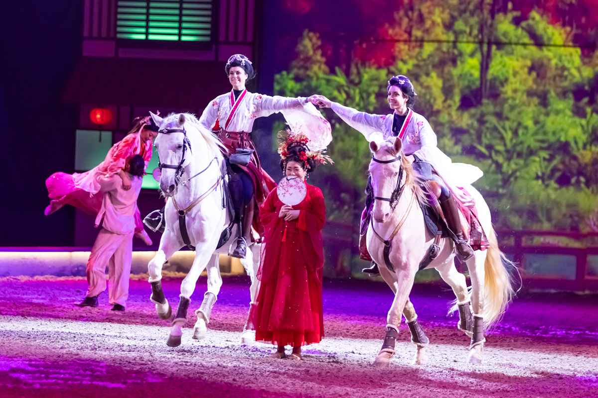 Cavalluna Land Of A Thousand Dreams show @ Sportpaleis, foto 4, foto's door dirk janssens - FrontView Magazine