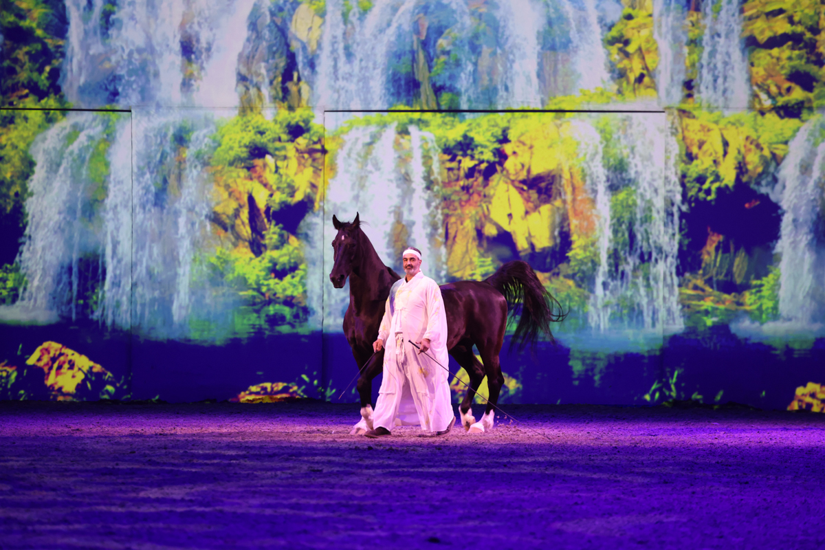Cavalluna Land Of A Thousand Dreams show @ Sportpaleis, foto 60, foto's door dirk janssens - FrontView Magazine