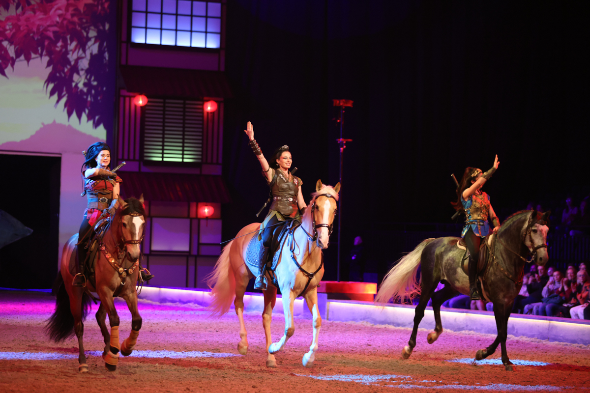 Cavalluna Land Of A Thousand Dreams show @ Sportpaleis, foto 76, foto's door dirk janssens - FrontView Magazine