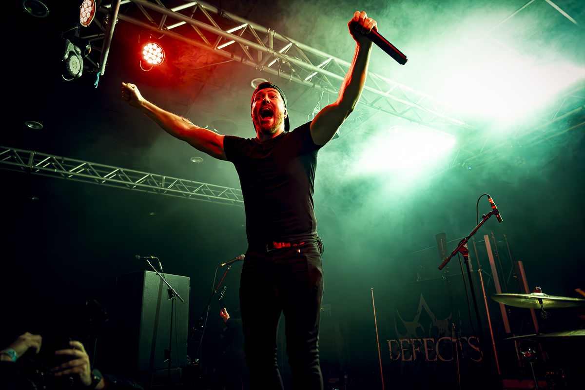 Defects @ Kavka Zappa, picture 1, photographed by Peter Smet - FrontView Magazine