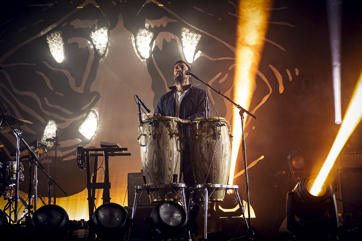 Black Pumas @ Vorst Nationaal, picture 2, photographed by Peter Smet - FrontView Magazine