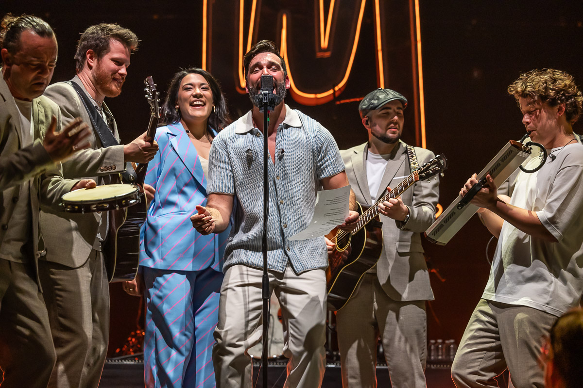 Metejoor @ Stadsschouwburg Antwerpen, picture 23, photographed by Marc Verdonck - FrontView Magazine