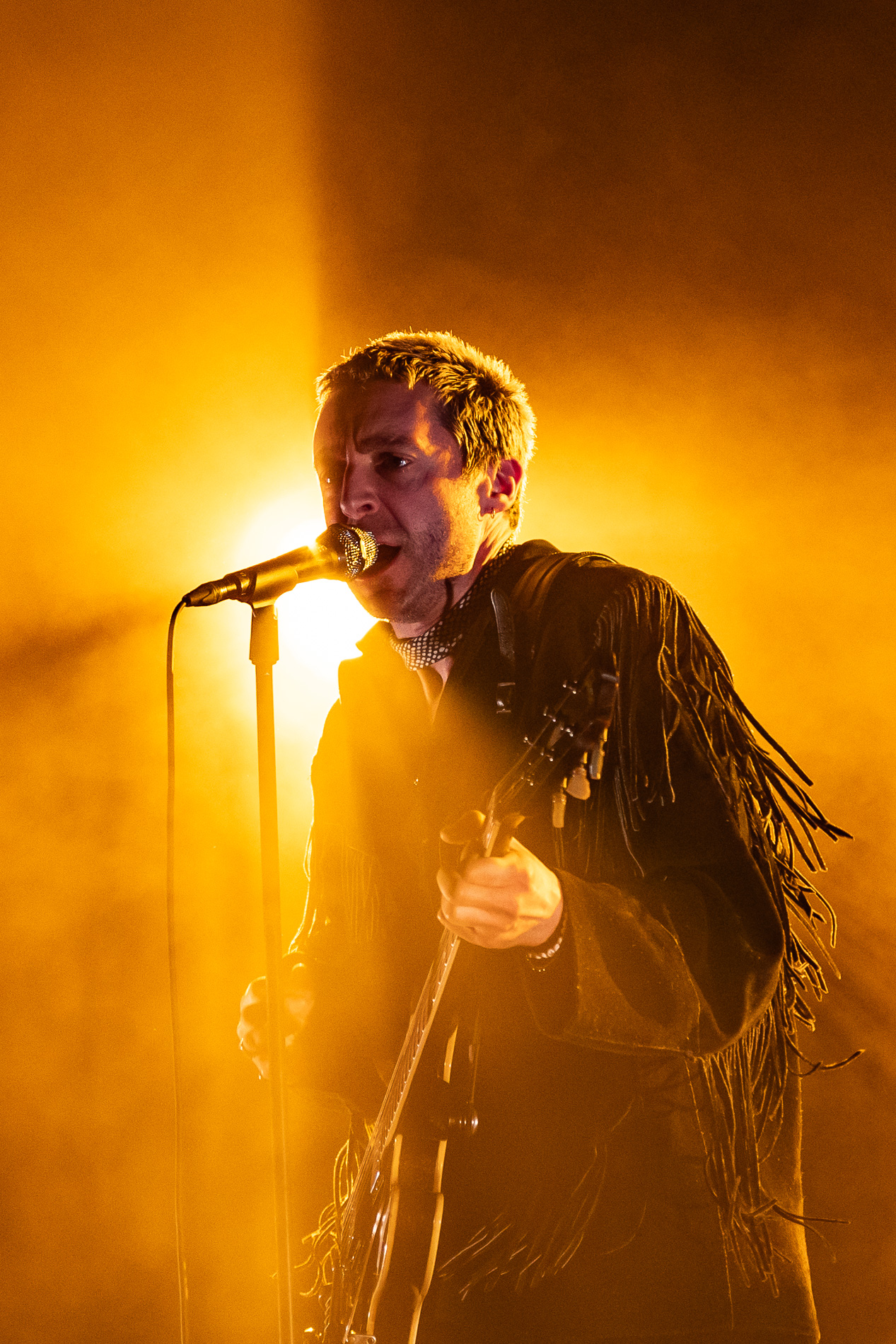 Miles Kane @ Bootstraat, picture 3, photographed by Jürgen Bruynooghe - FrontView Magazine